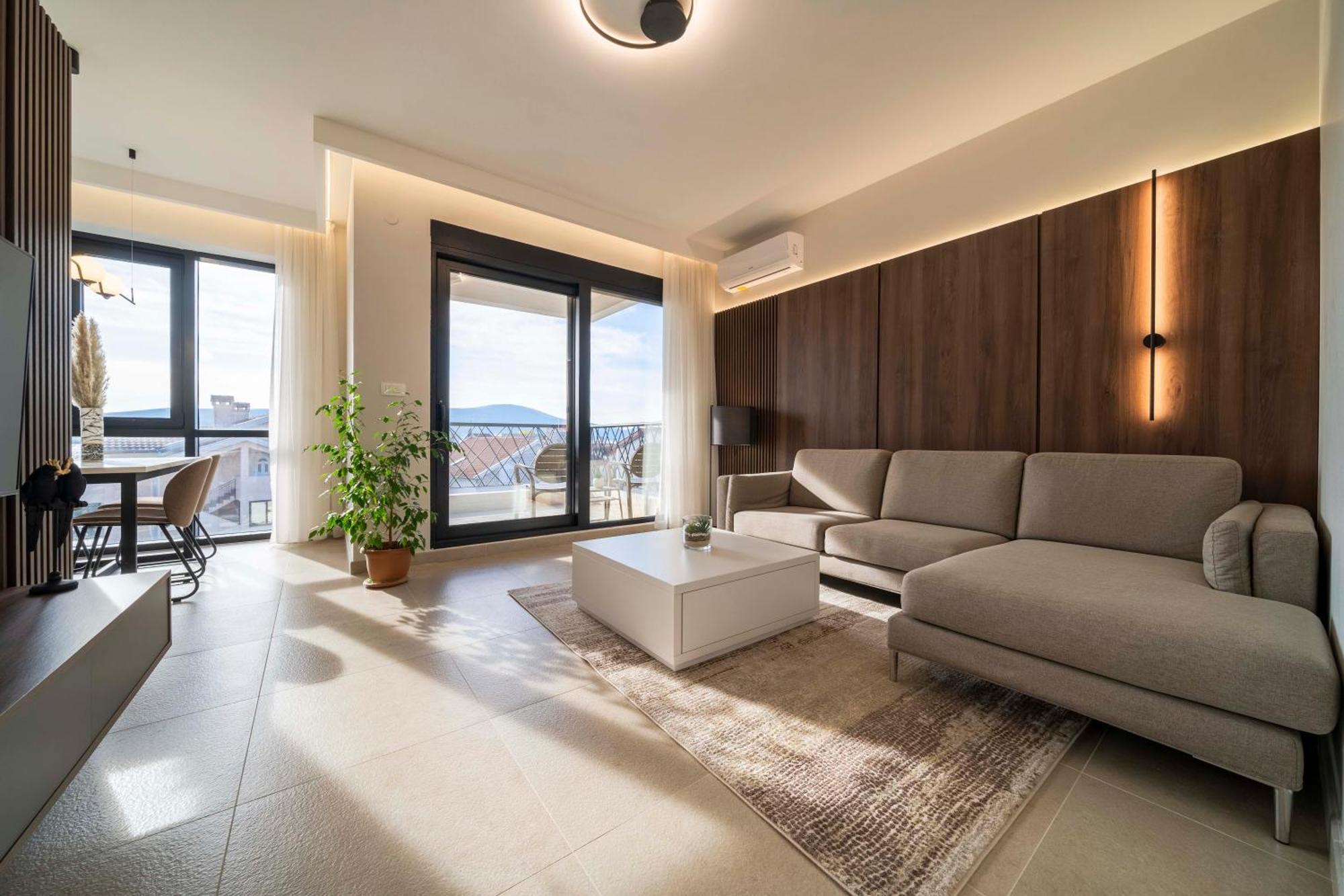 N2 Lux Two Bedroom Apartment Tivat
